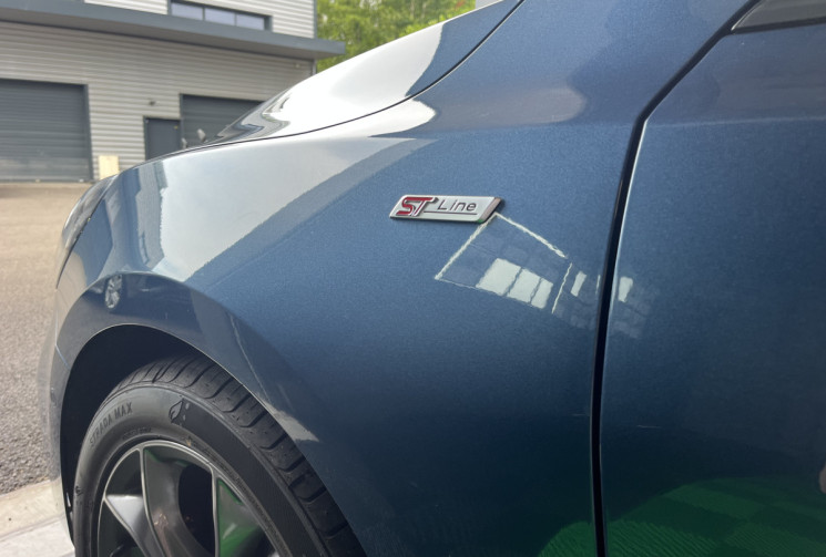 Ford Focus 1.0 Flexifuel mHEV ST Line