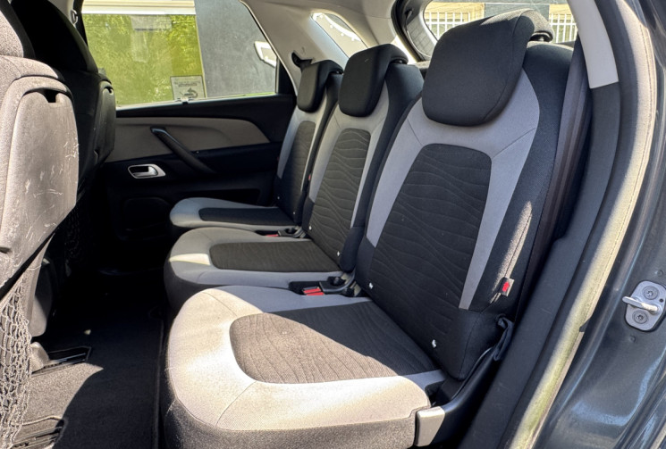 Citroën C4 PICASSO INTENSIVE 1.6 HDi 115 / Attelage / Entretien et Distribution à jour / Garantie 