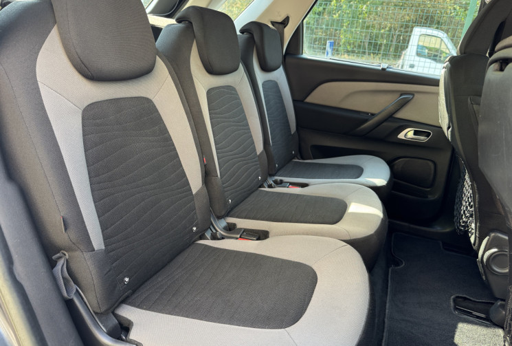 Citroën C4 PICASSO INTENSIVE 1.6 HDi 115 / Attelage / Entretien et Distribution à jour / Garantie 