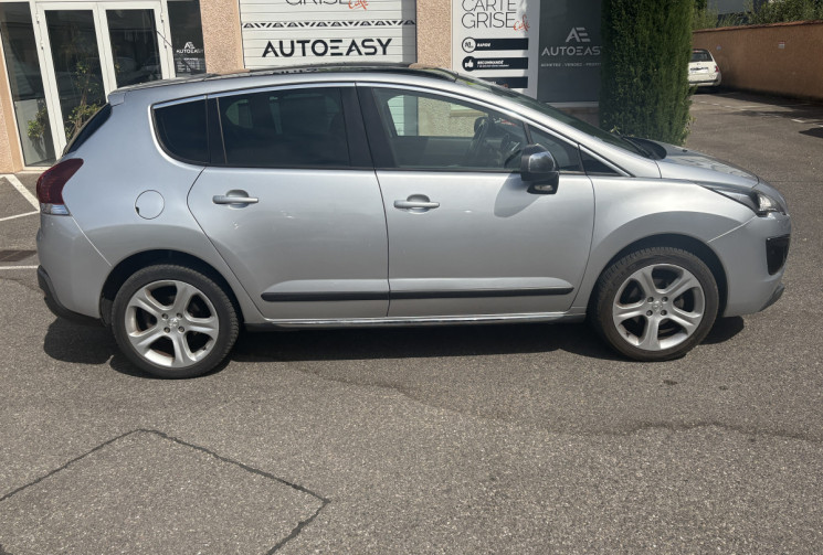 Peugeot 3008 1.6 HDi 115 ch Féline ETG6 / Courroie OK / Toit pano / Siège chauffant