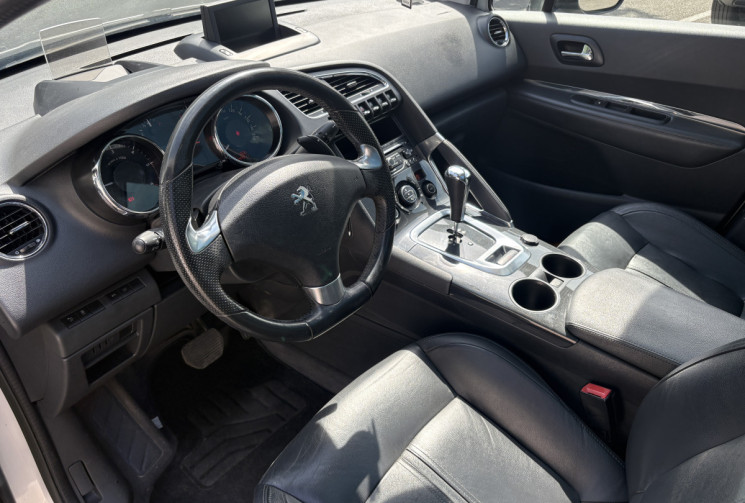 Peugeot 3008 1.6 HDi 115 ch Féline ETG6 / Courroie OK / Toit pano / Siège chauffant