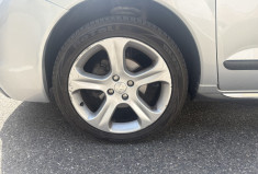 Peugeot 3008 1.6 HDi 115 ch Féline ETG6 / Courroie OK / Toit pano / Siège chauffant