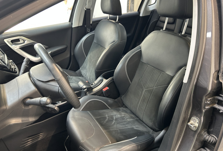 Peugeot 2008 Peugeot 2008 1.2 130ch Crossway