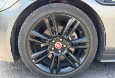 Jaguar XE 2.0 D 180 cv / R Dynamic 