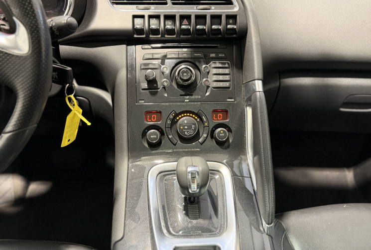 Peugeot 3008 HYBRIDE4 200 2.0 HDI 163 + 37 HY4 4x4 FELINE