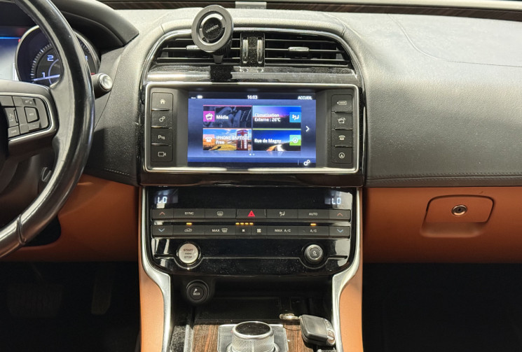 Jaguar XE 2.0 D 180 ch PRESTIGE