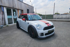 Mini Mini  2 (R56)  JOHN COOPER WORKS 1.6 211CV / GARANTIE 12 MOIS 