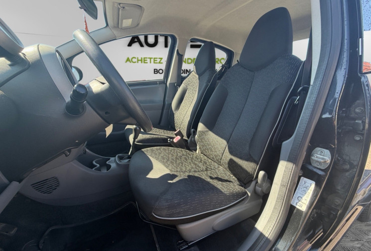 Peugeot 107 1.0 / 68 CH / TRENDY / CLIM