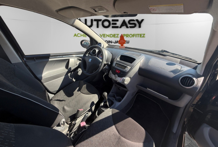 Peugeot 107 1.0 / 68 CH / TRENDY / CLIM