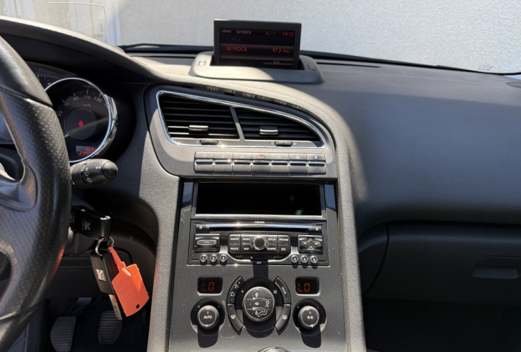 Peugeot 5008 2.0 HDi 150 cv BVM6 7 PLACES