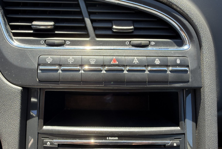 Peugeot 5008 2.0 HDi 150 cv BVM6 7 PLACES