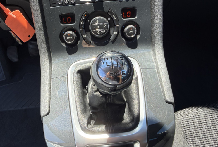 Peugeot 5008 2.0 HDi 150 cv BVM6 7 PLACES