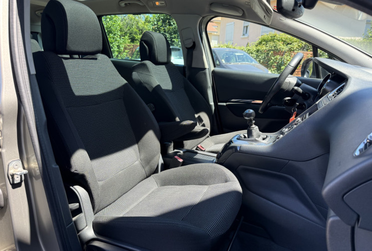 Peugeot 5008 2.0 HDi 150 cv BVM6 7 PLACES