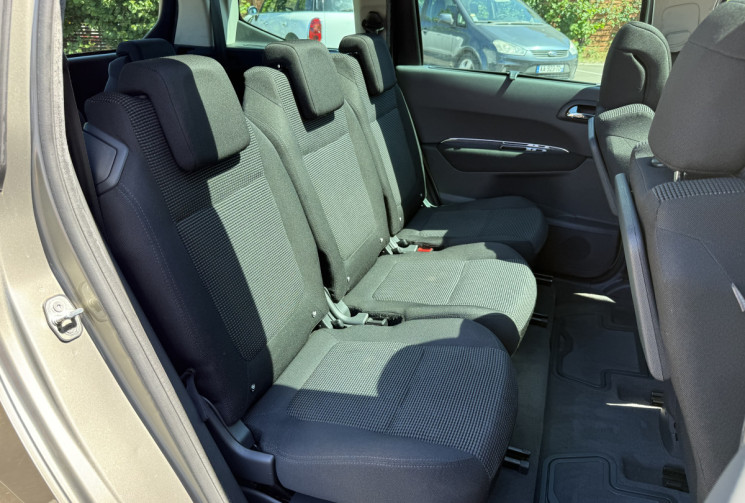 Peugeot 5008 2.0 HDi 150 cv BVM6 7 PLACES