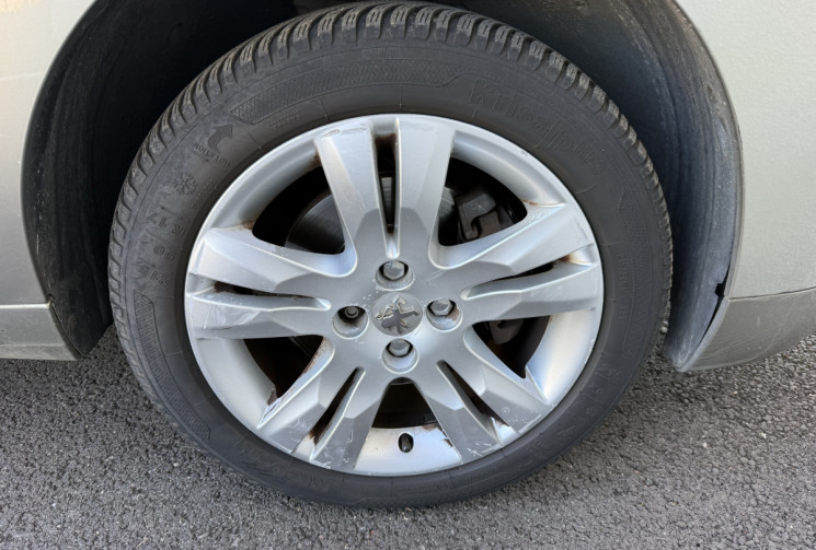 Peugeot 5008 2.0 HDi 150 cv BVM6 7 PLACES