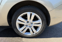 Peugeot 5008 2.0 HDi 150 cv BVM6 7 PLACES