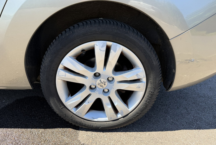 Peugeot 5008 2.0 HDi 150 cv BVM6 7 PLACES