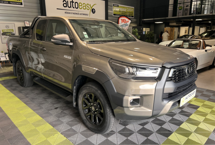 Toyota HILUX X-TRA CABINE 2.8 204 CH D-4D BVA 4WD INVINCIBLE 