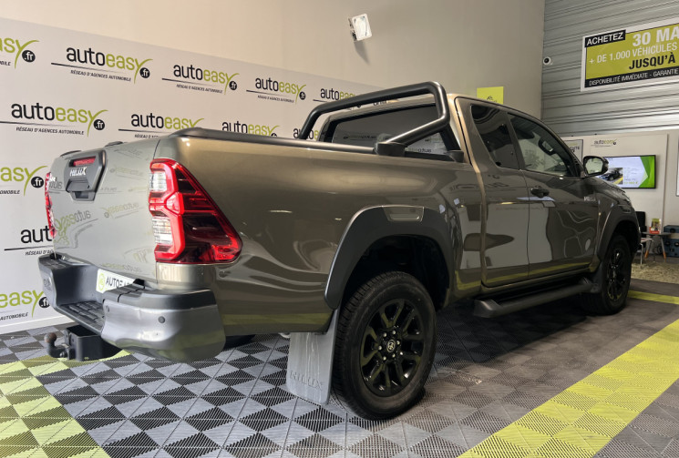Toyota HILUX X-TRA CABINE 2.8 204 CH D-4D BVA 4WD INVINCIBLE 