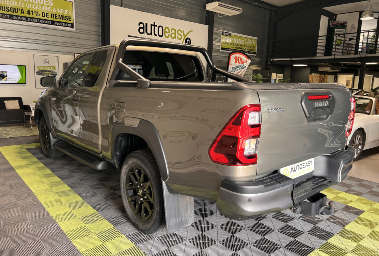 Toyota HILUX X-TRA CABINE 2.8 204 CH D-4D BVA 4WD INVINCIBLE 
