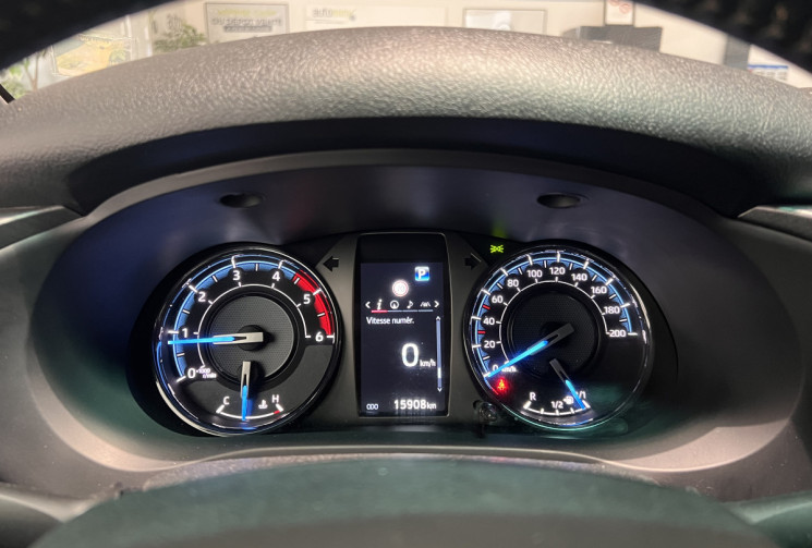Toyota HILUX X-TRA CABINE 2.8 204 CH D-4D BVA 4WD INVINCIBLE 