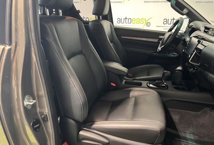 Toyota HILUX X-TRA CABINE 2.8 204 CH D-4D BVA 4WD INVINCIBLE 