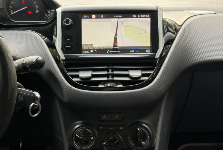 Peugeot 208 1.2 VTI 82 STYLE 5P * FULL HISTORIQUE ENTRETIEN * CT OK * GARANTIE 6 MOIS