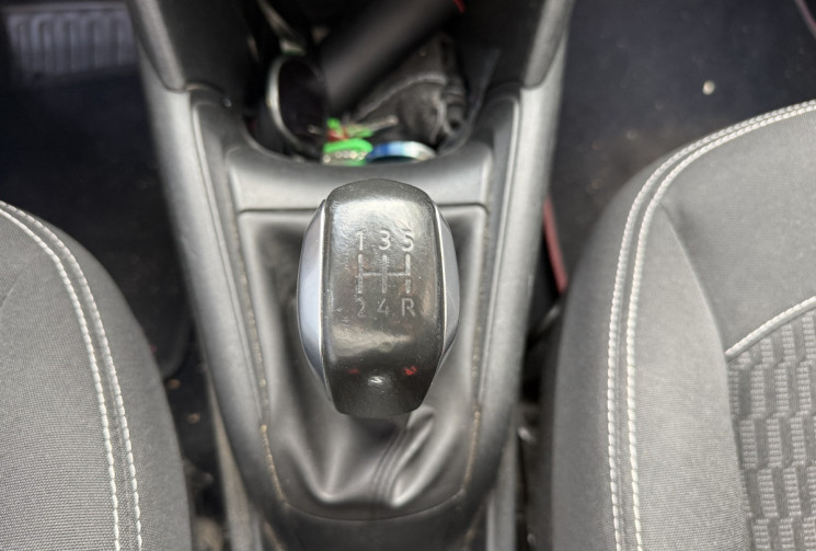 Peugeot 208 1.2 VTI 82 STYLE 5P * FULL HISTORIQUE ENTRETIEN * CT OK * GARANTIE 6 MOIS