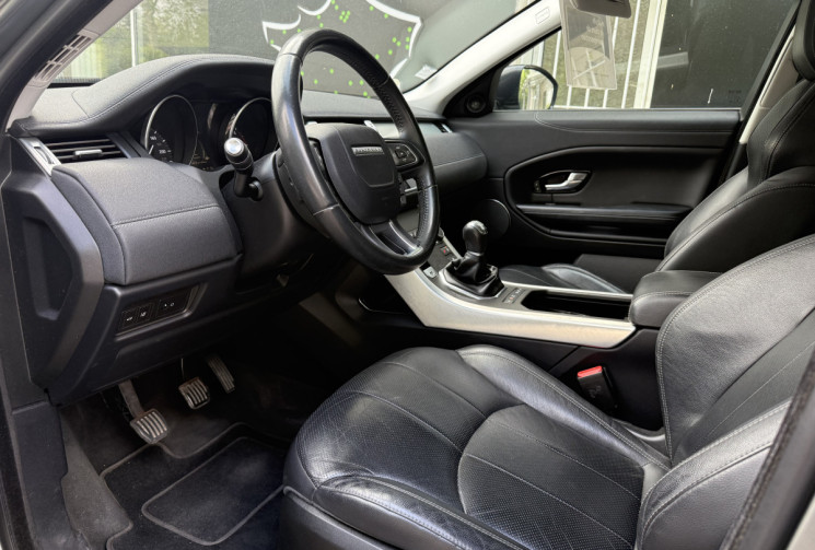 Land-Rover Range Rover Evoque SE Dynamic 2.0 TD4 150 4WD / Toit pano / Camera / Garantie