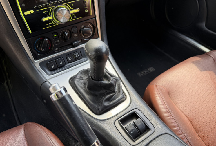 Mazda MX-5 (NB) 1.6 110 BVM5 Phoenix / Climatisation / Distribution OK / Capote OK  