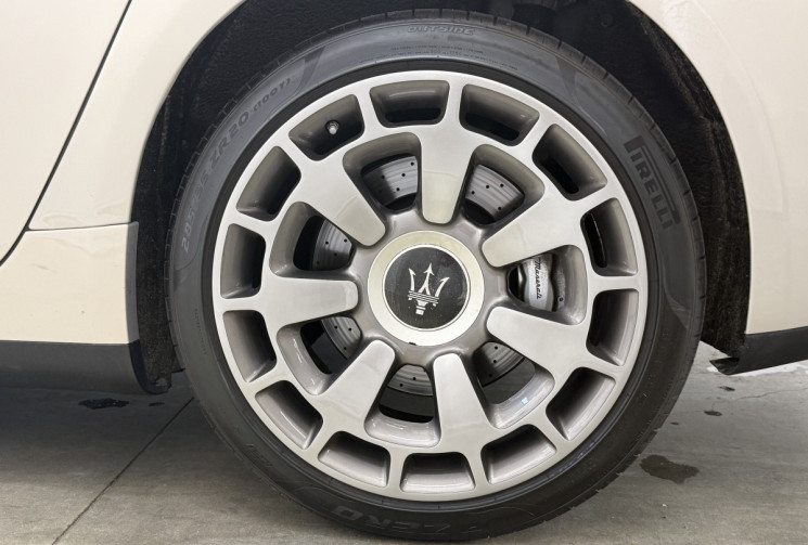 Maserati Quattroporte  3.8 V8 Bi turbo 530 ch GTS Carplay intérieur cuir beige