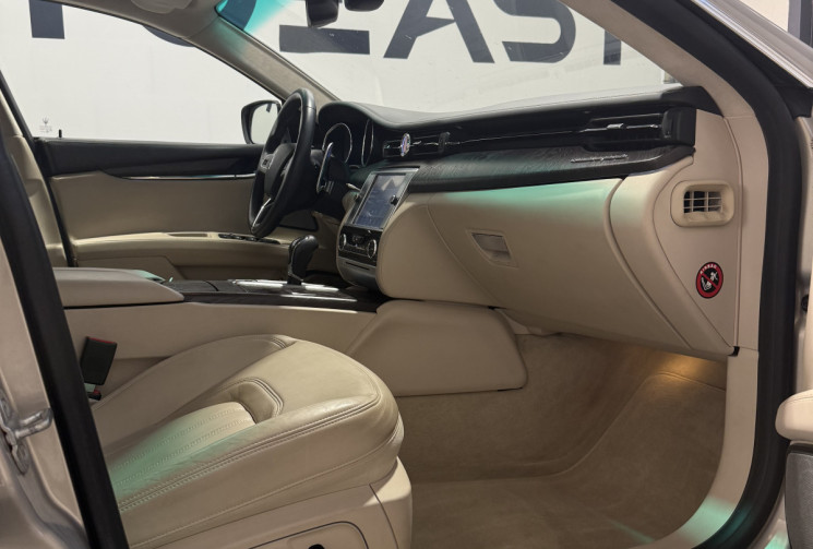 Maserati Quattroporte  3.8 V8 Bi turbo 530 ch GTS Carplay intérieur cuir beige