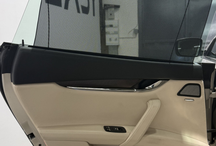 Maserati Quattroporte  3.8 V8 Bi turbo 530 ch GTS Carplay intérieur cuir beige