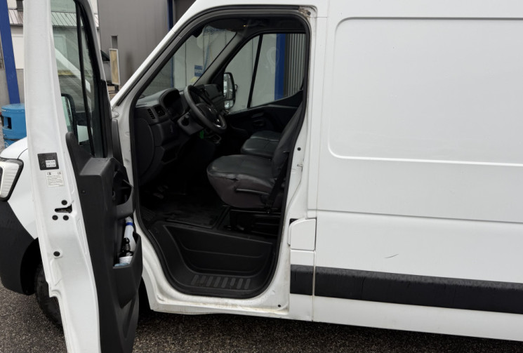 Renault Master PHASE III L2H2 2.3 Blue dCI 135 CONFORT
