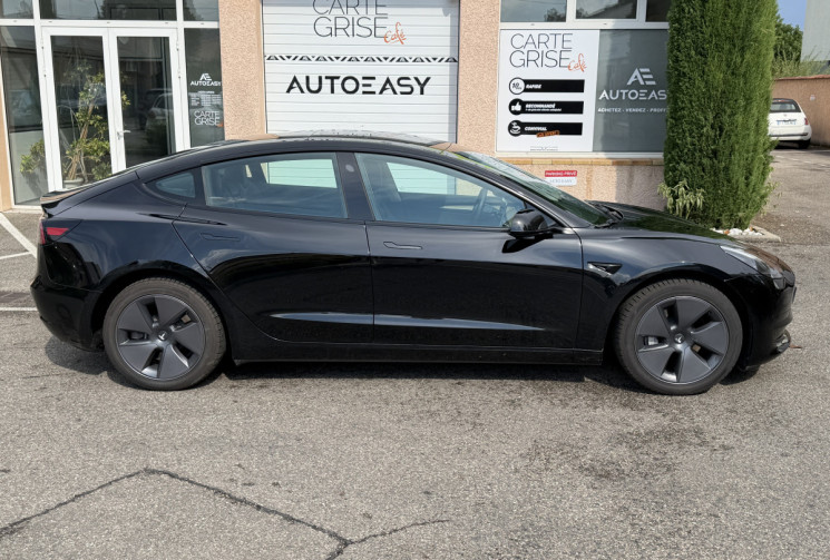 Tesla Model 3 Standard RWD Premium 283 ch ATTELAGE / Première main / TVA