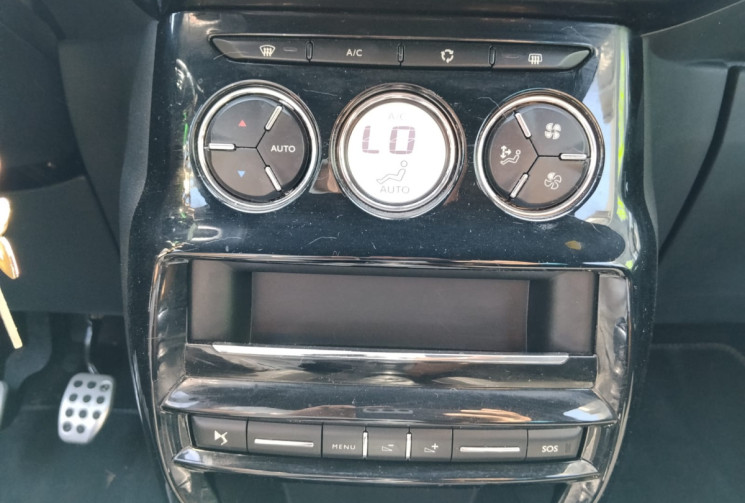 Citroën DS3  THP 165ch PERFORMANCE LINE / GPS COULEUR / BLUETOOH / EXCELLENT ÉTAT / GARANTIE 12 MOIS