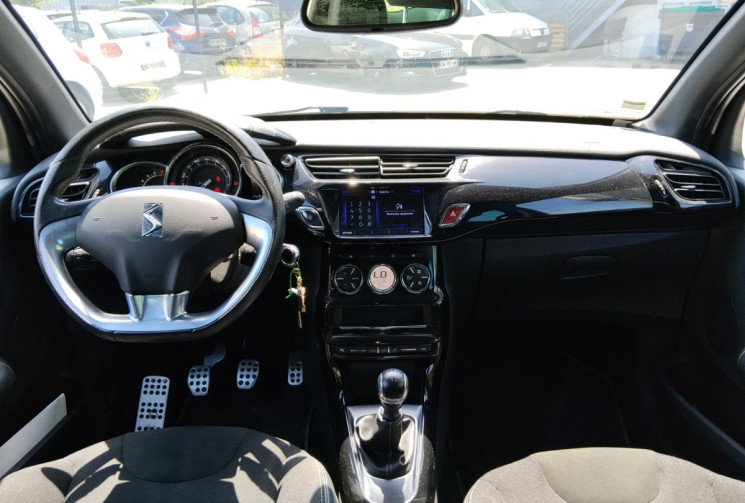 Citroën DS3  THP 165ch PERFORMANCE LINE / GPS COULEUR / BLUETOOH / EXCELLENT ÉTAT / GARANTIE 12 MOIS