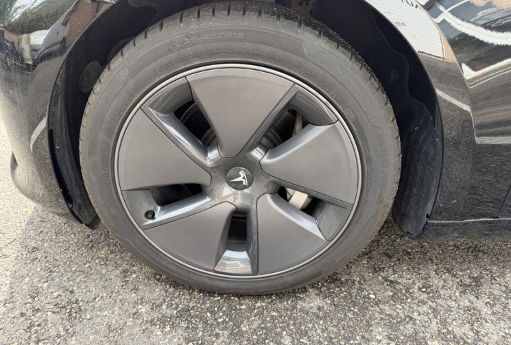 Tesla Model 3 Standard RWD Premium 283 ch ATTELAGE / Première main / TVA