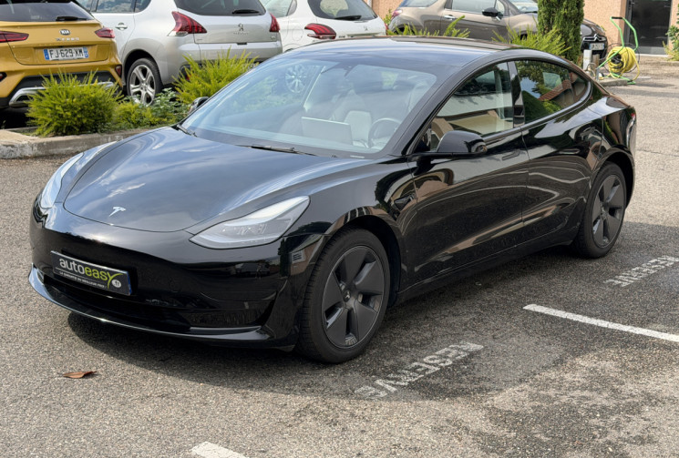 Tesla Model 3 Standard RWD Premium 283 ch ATTELAGE / Première main / TVA