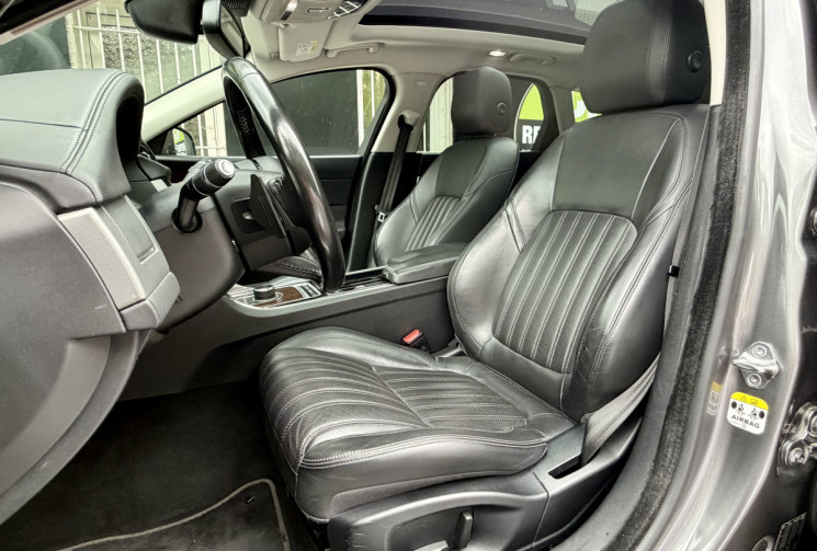 Jaguar XF SPORTBRAKE 2.0 D 240 PRESTIGE AWD / Toit panoramique / Caméra 360° / Sièges électriques 