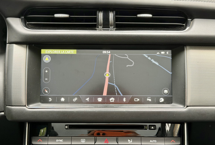 Jaguar XF SPORTBRAKE 2.0 D 240 PRESTIGE AWD / Toit panoramique / Caméra 360° / Sièges électriques 