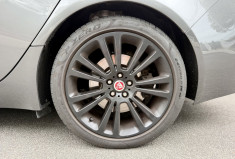 Jaguar XF SPORTBRAKE 2.0 D 240 PRESTIGE AWD / Toit panoramique / Caméra 360° / Sièges électriques 