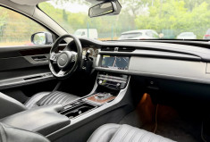 Jaguar XF SPORTBRAKE 2.0 D 240 PRESTIGE AWD / Toit panoramique / Caméra 360° / Sièges électriques 