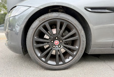 Jaguar XF SPORTBRAKE 2.0 D 240 PRESTIGE AWD / Toit panoramique / Caméra 360° / Sièges électriques 