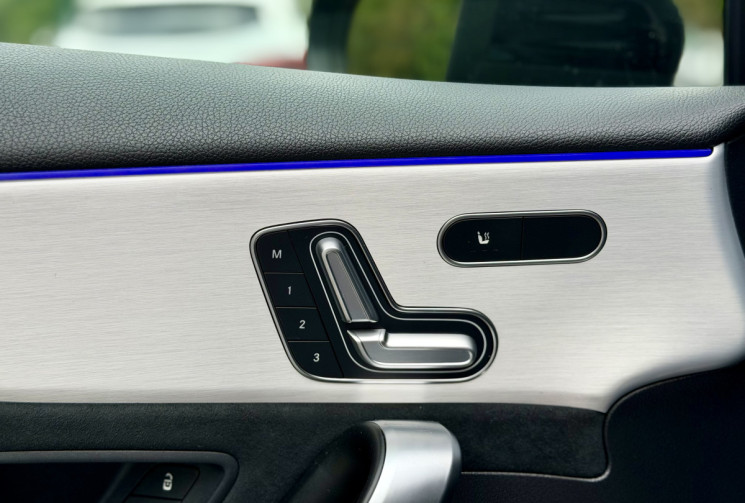 Mercedes Classe A 220 d 190 8G-DCT AMG Line Premium Plus / Toit ouvrant / Carplay / Camera 360 ...