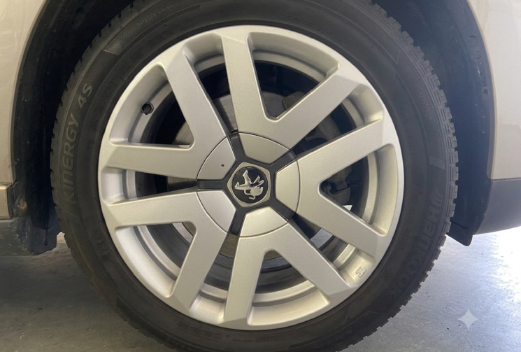 Peugeot 3008 HYBRIDE4 200 2.0 HDI 163 + 37 HY4 4x4 FELINE