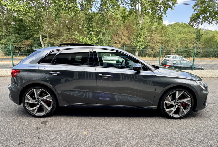 Audi S3 SPORTBACK 8Y 2.0 TFSi Quattro 310 DSG7 / Toit Ouvrant / Matrix / Carplay / B&O / Tete Haute