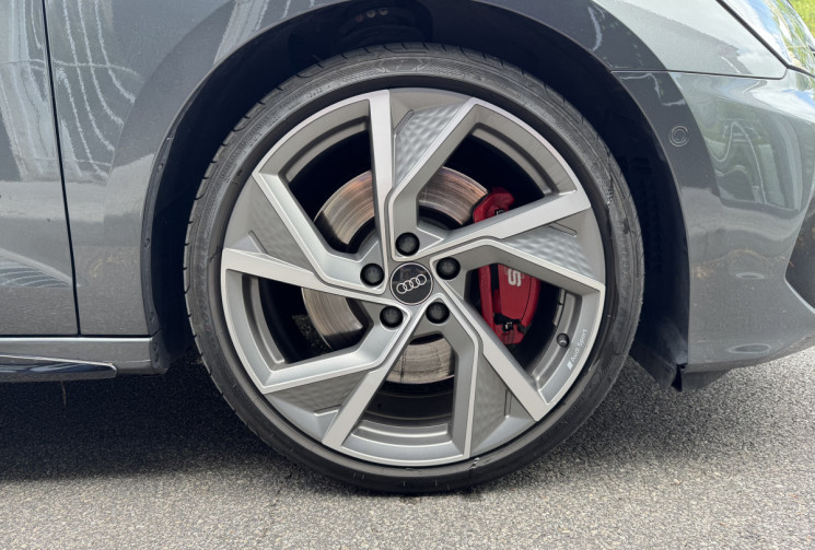 Audi S3 SPORTBACK 8Y 2.0 TFSi Quattro 310 DSG7 / Toit Ouvrant / Matrix / Carplay / B&O / Tete Haute