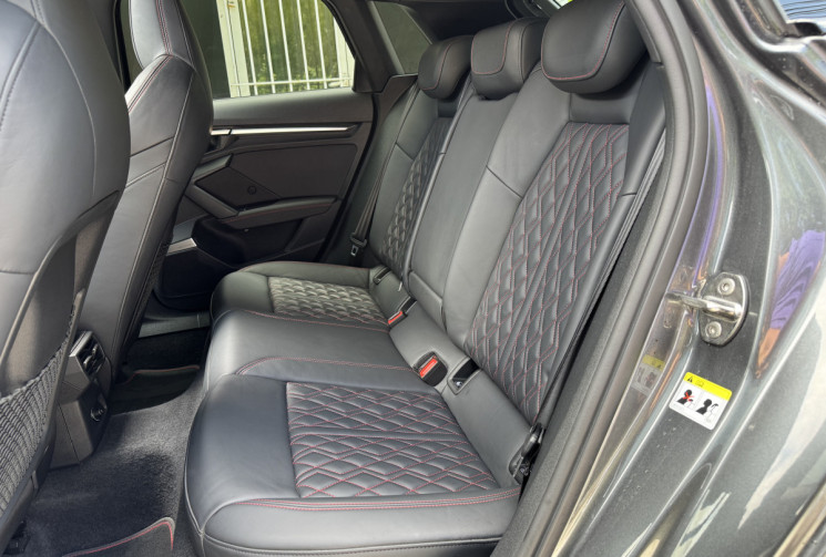 Audi S3 SPORTBACK 8Y 2.0 TFSi Quattro 310 DSG7 / Toit Ouvrant / Matrix / Carplay / B&O / Tete Haute