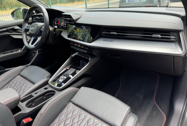 Audi S3 SPORTBACK 8Y 2.0 TFSi Quattro 310 DSG7 / Toit Ouvrant / Matrix / Carplay / B&O / Tete Haute